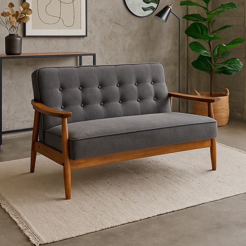 Sofá gris de 2 plazas tapizado con estructura de madera.