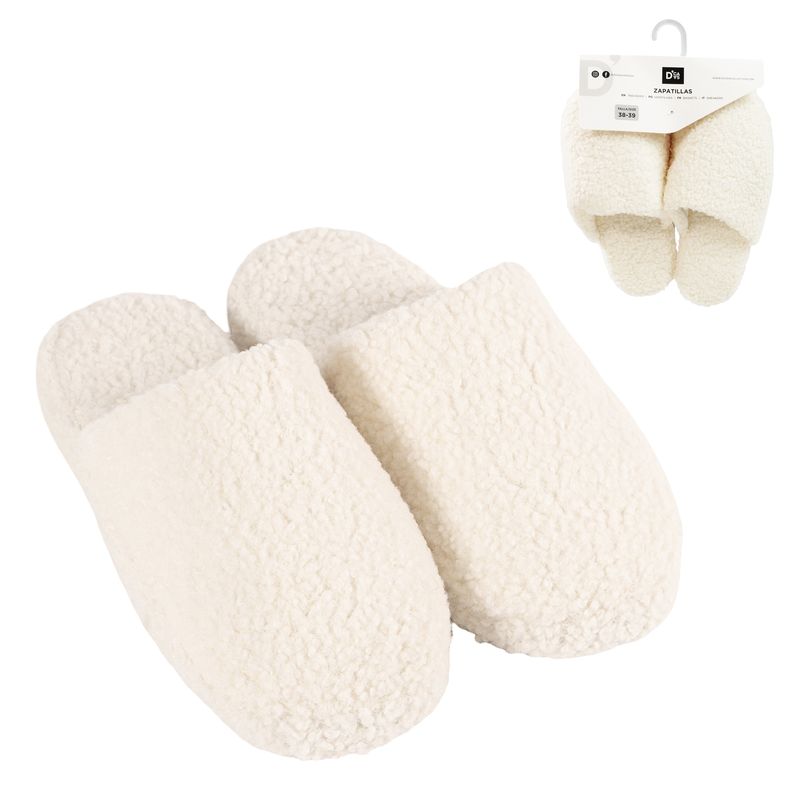 Zapatillas de estar por casa abiertas con suave forro de borreguito. Modelo unisex disponible desde la talla 36 hasta la 41.